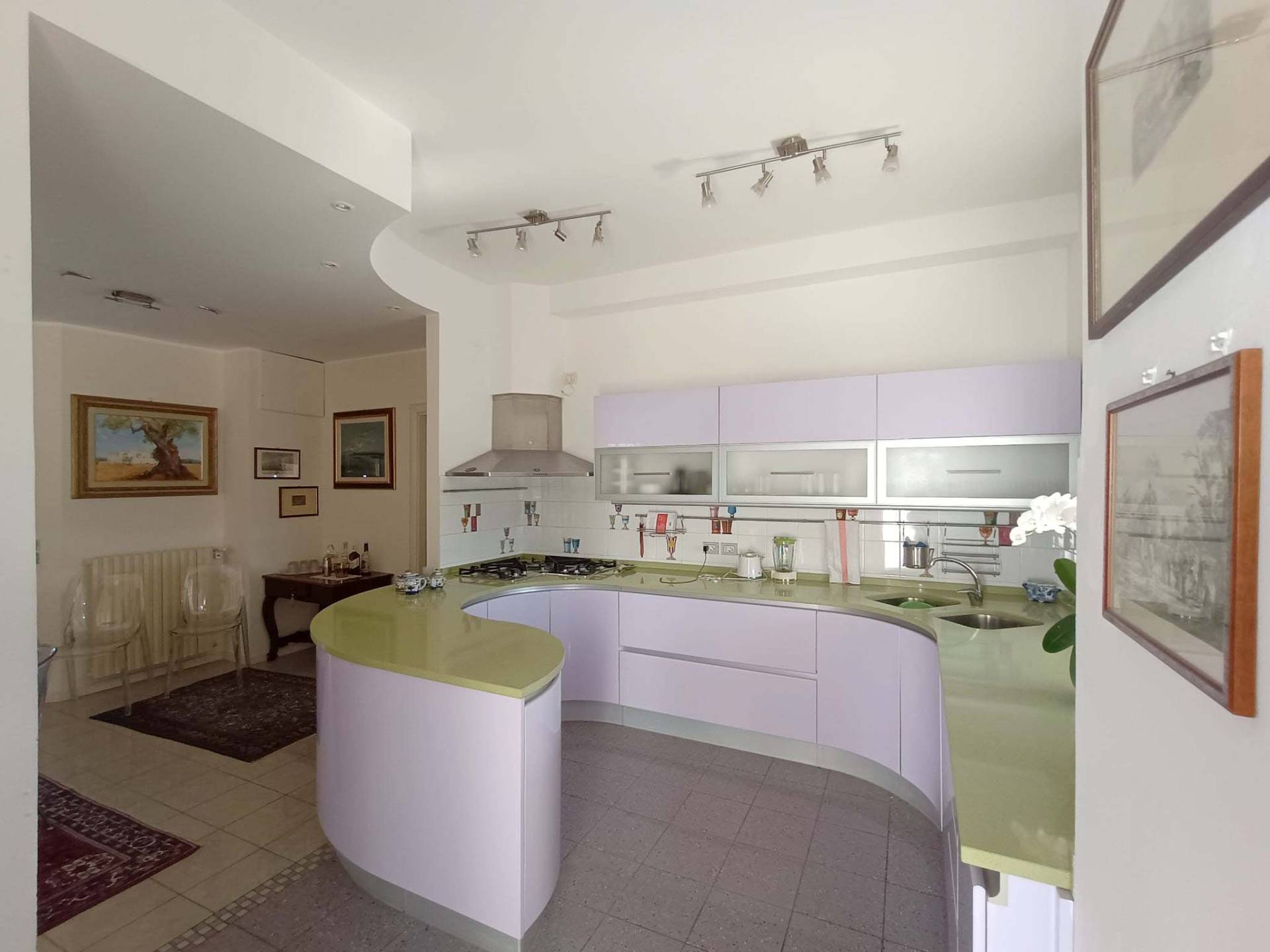 Appartamento in vendita a Pesaro, Centro