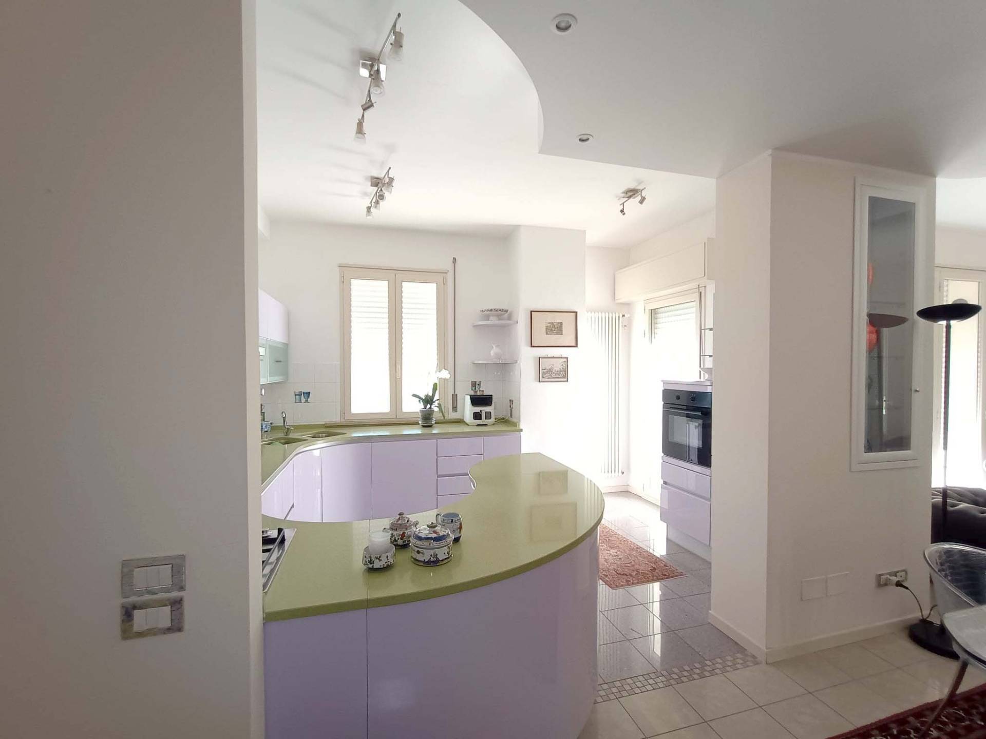 Appartamento in vendita a Pesaro, Centro