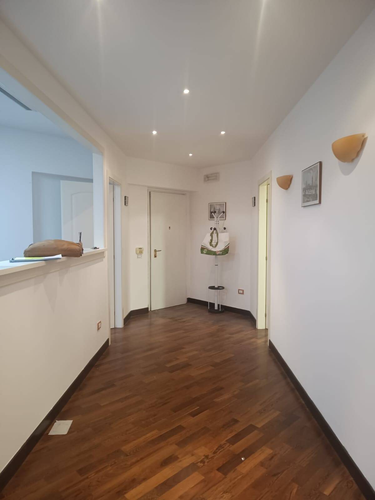 Studio/Ufficio in affitto a Pesaro, Centro