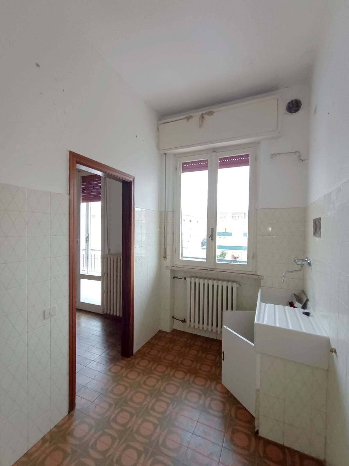 Appartamento in vendita a Pesaro, Tombaccia