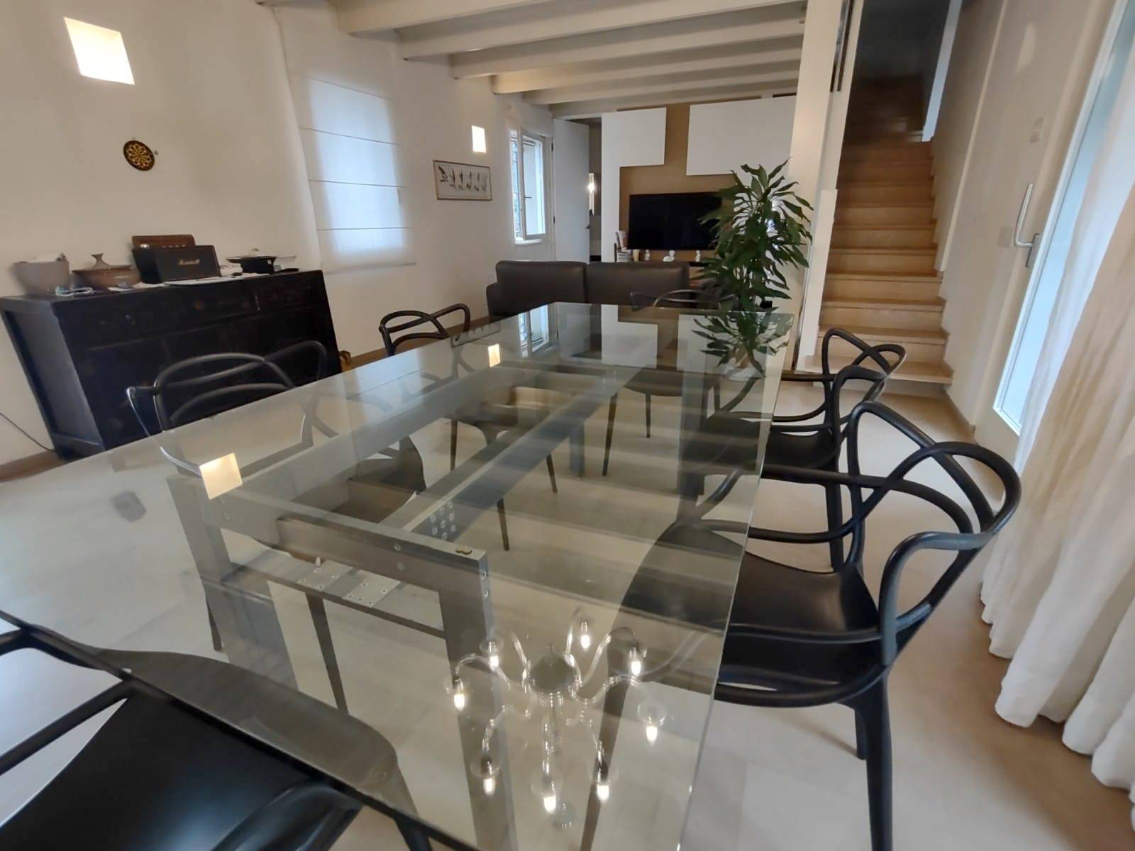 Testa di schiera storica in affitto a Fano