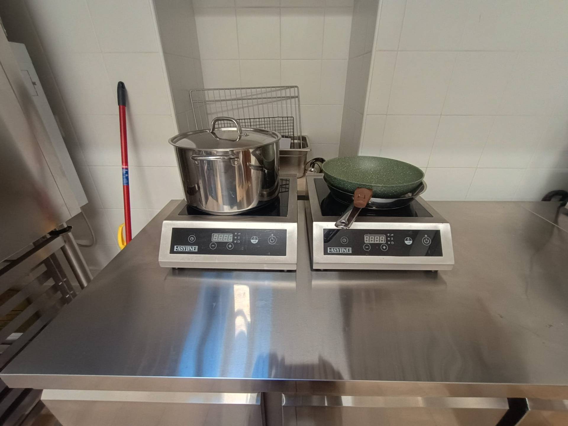 Locale commerciale in affitto a Fano, Passeggi