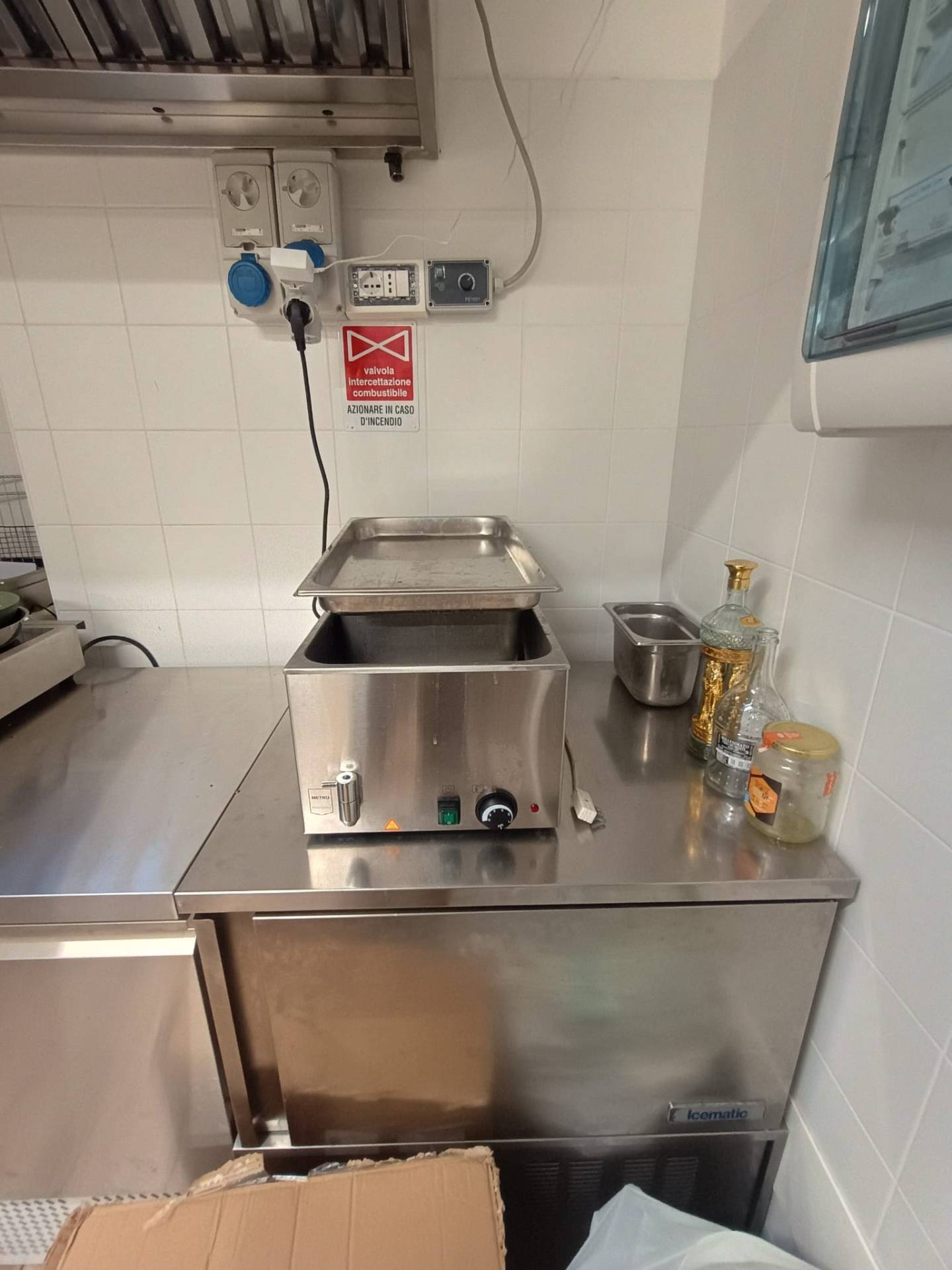 Locale commerciale in affitto a Fano, Passeggi