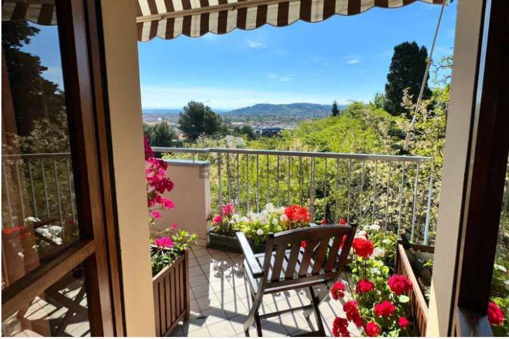 Appartamento in vendita a Pesaro, Montegranaro