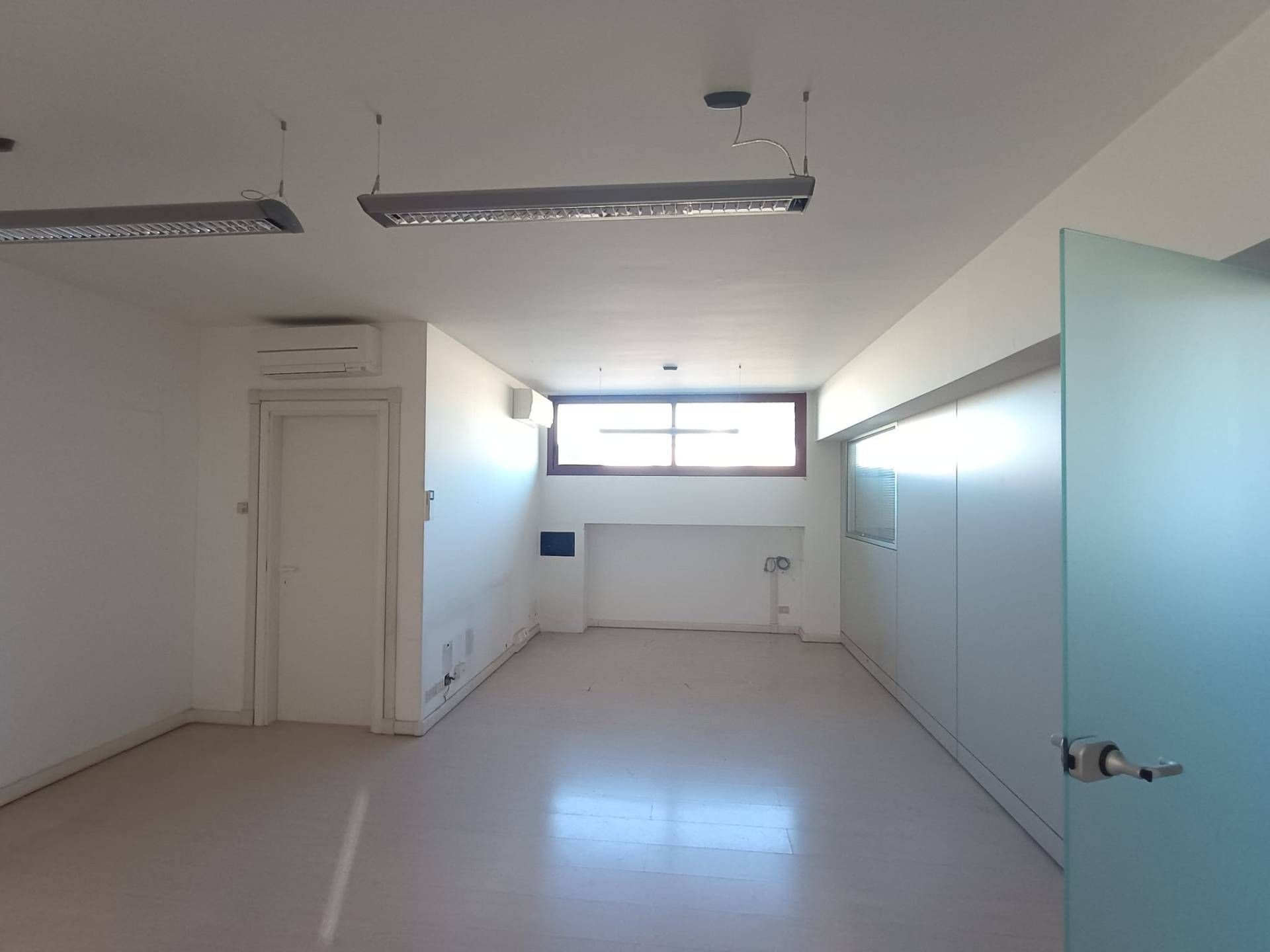 Studio/Ufficio in vendita a Pesaro, Pantano
