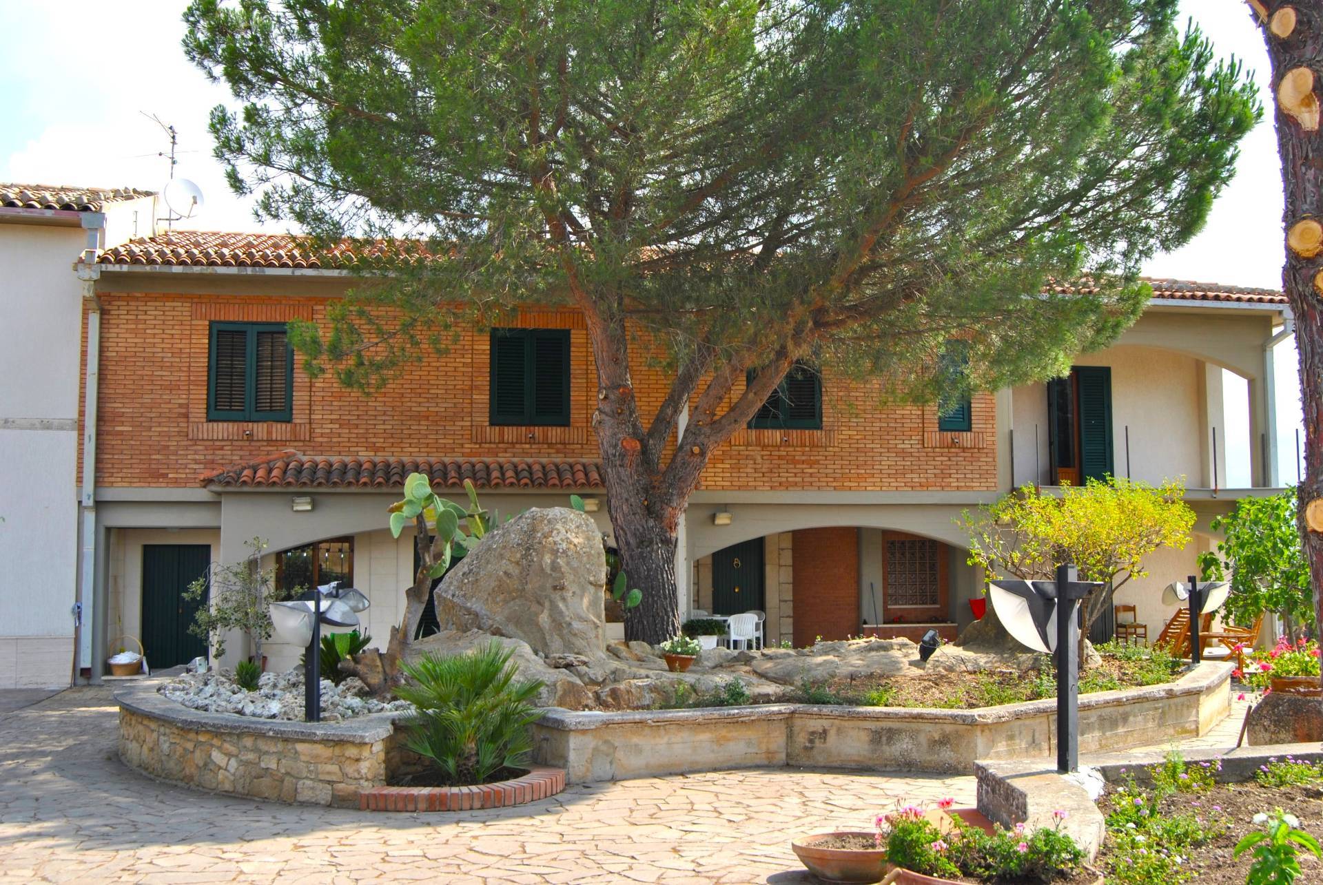 Villa con terrazzo a Gangi