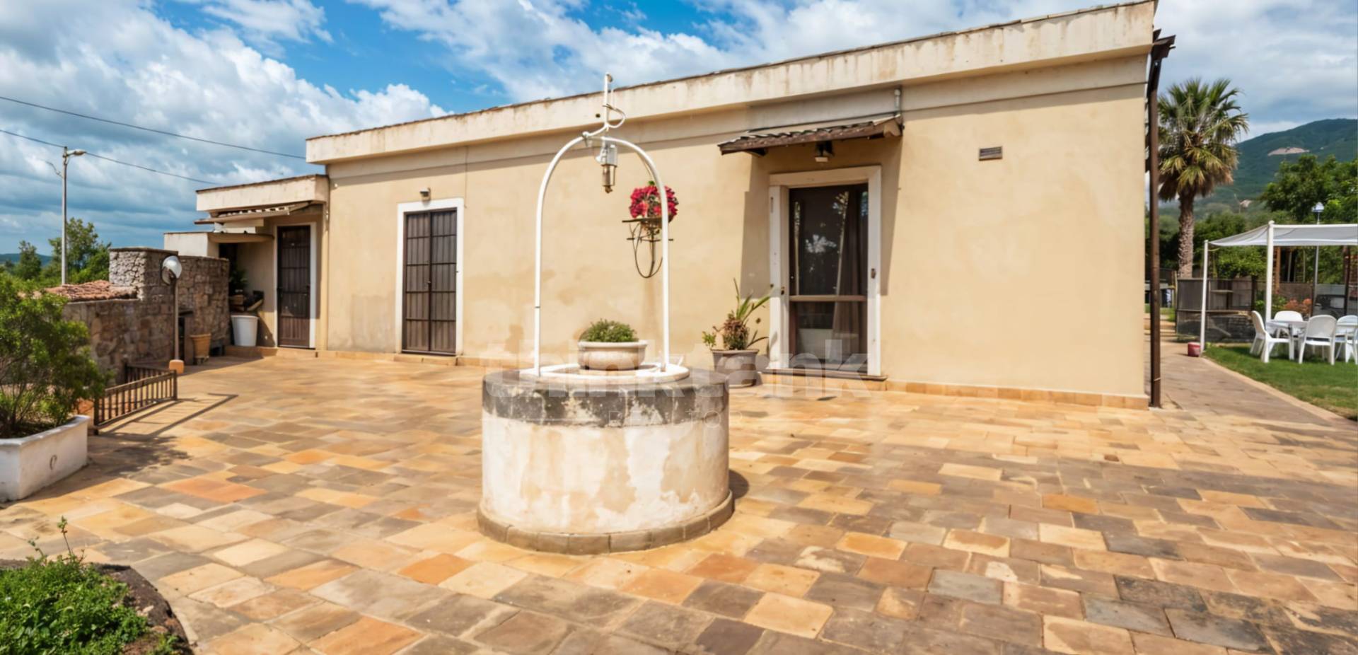 Rustico/Casale/Corte in vendita a Zafferana Etnea