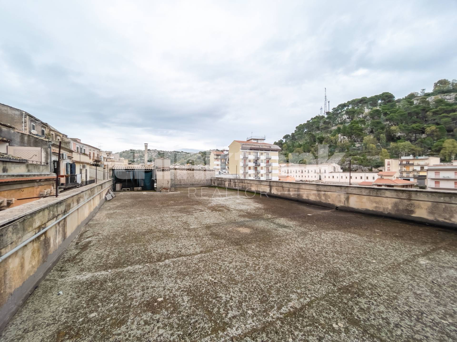 Palazzo in vendita a Modica, Modica Bassa