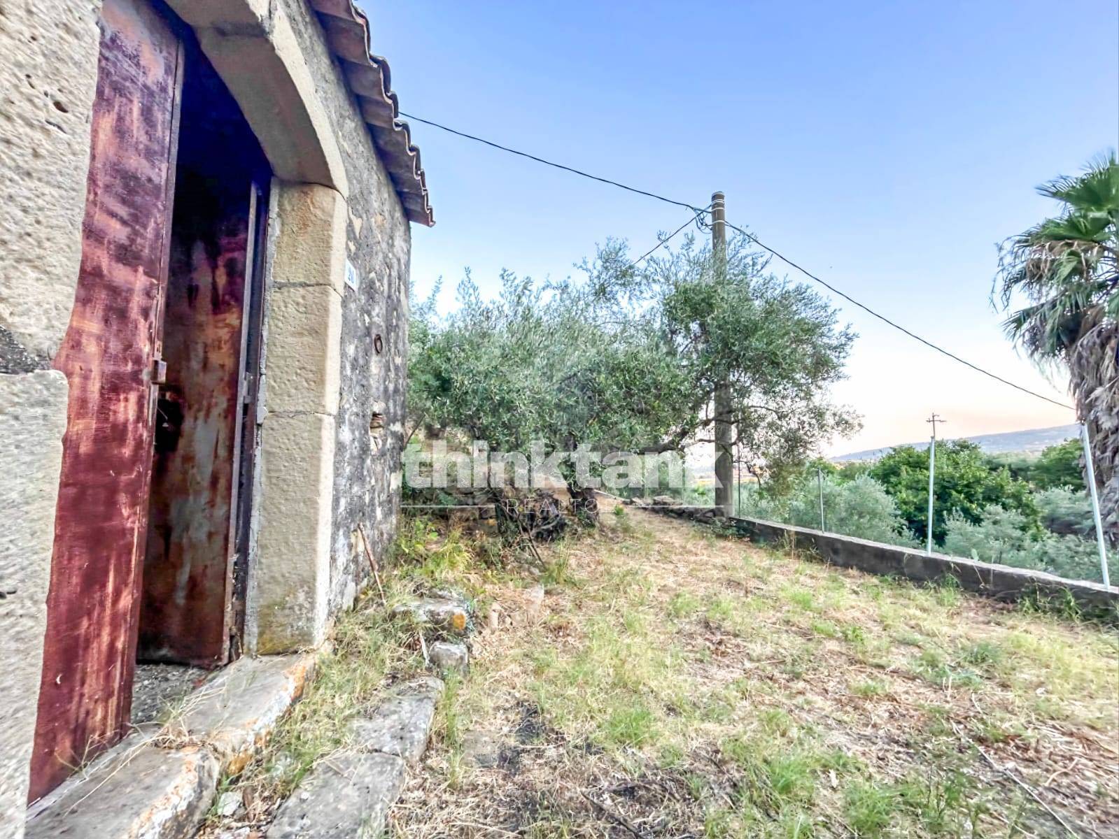 Rustico/Casale/Corte in vendita a Piedimonte Etneo