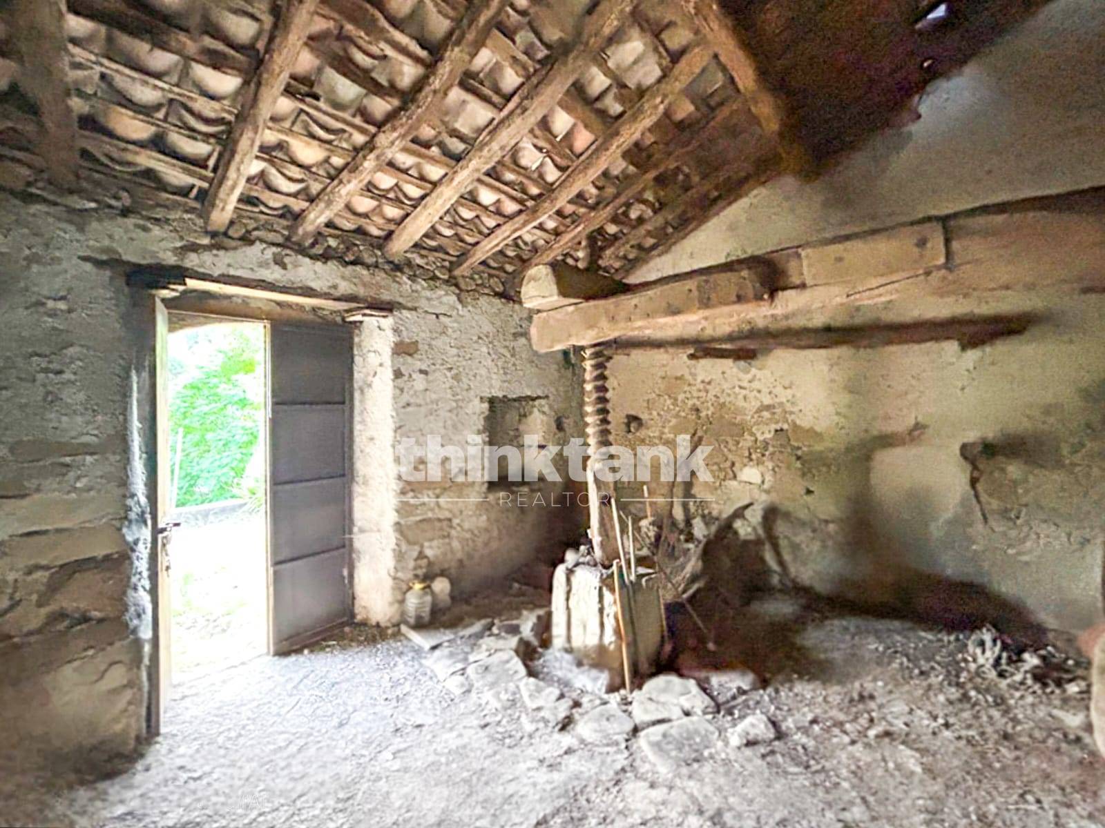 Rustico/Casale/Corte in vendita a Piedimonte Etneo