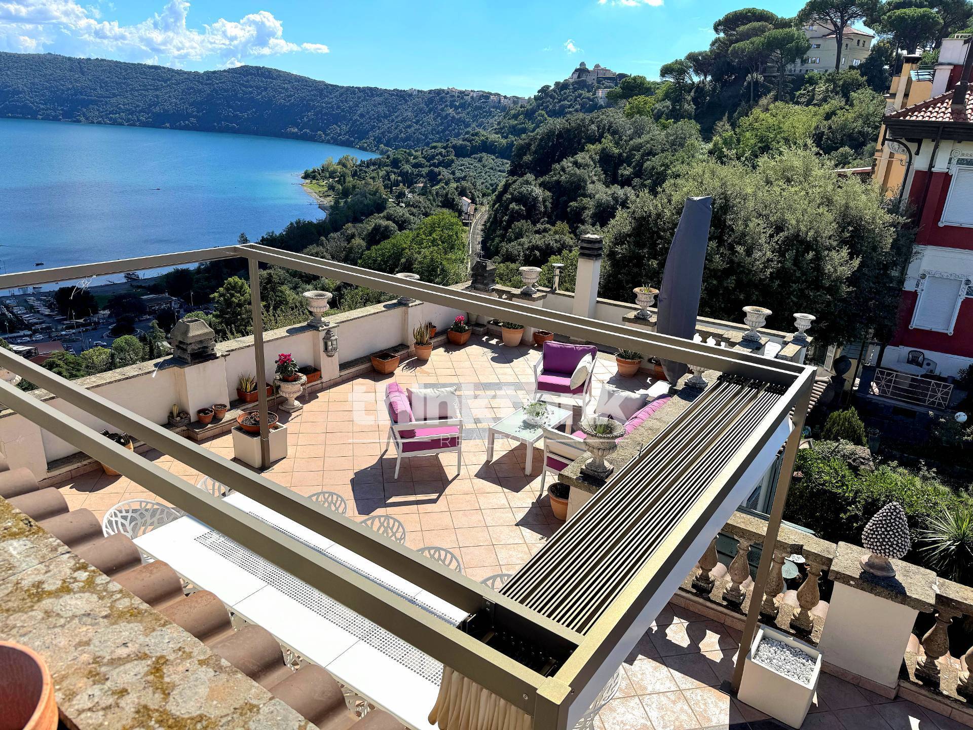 Appartamento in vendita a Castel Gandolfo