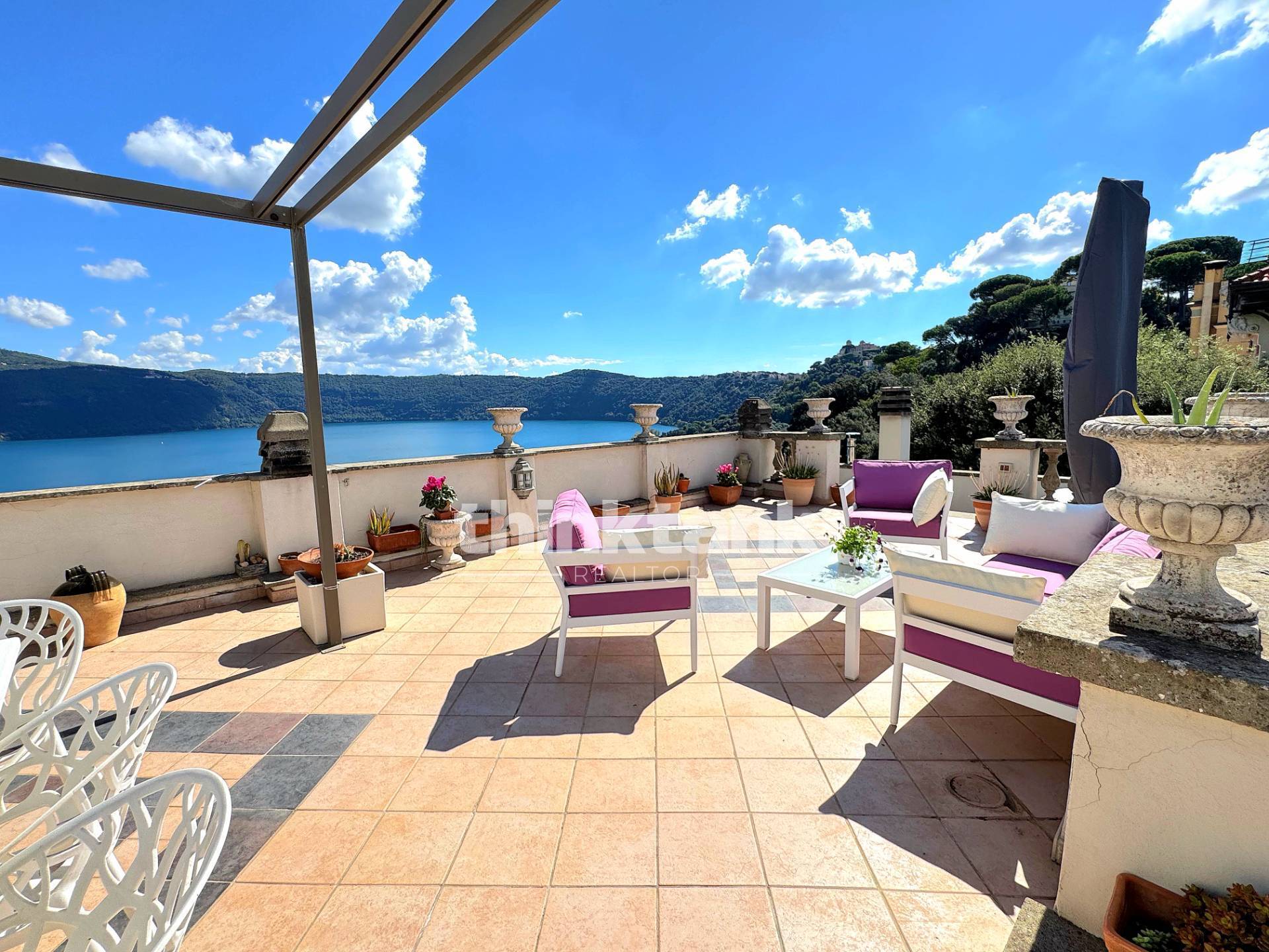 Appartamento in vendita a Castel Gandolfo