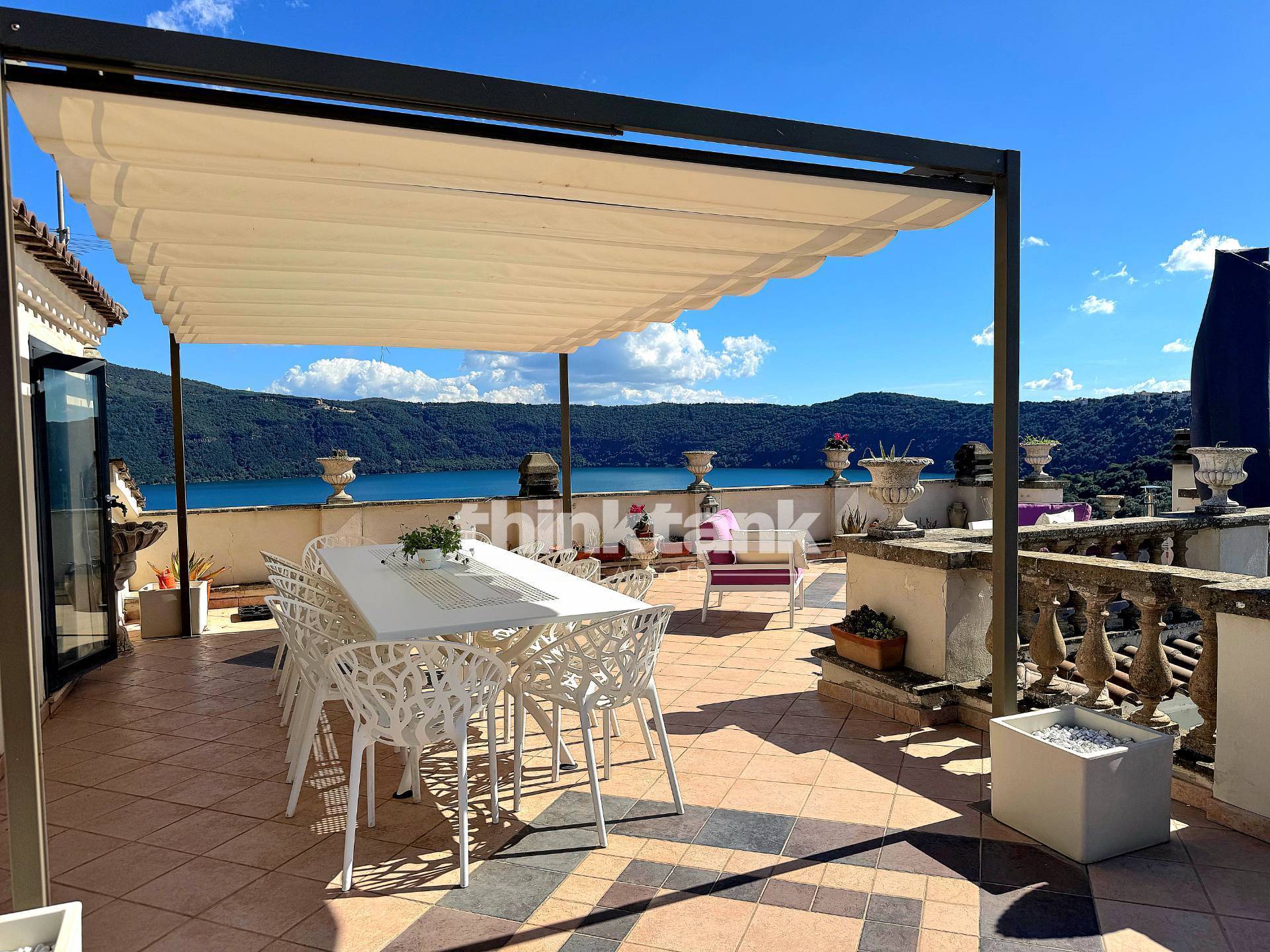 Appartamento in vendita a Castel Gandolfo