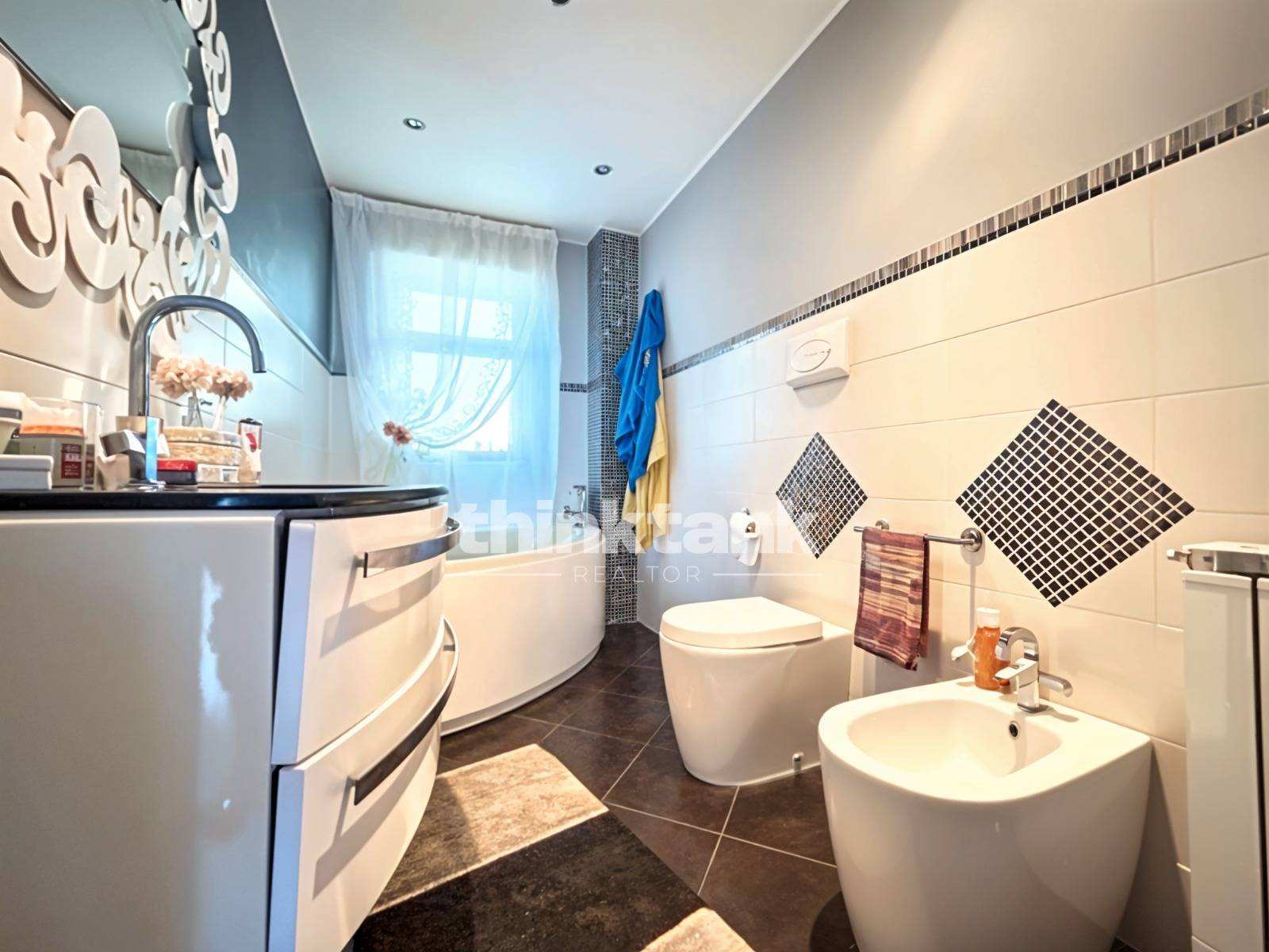 Appartamento in vendita a Aci Catena