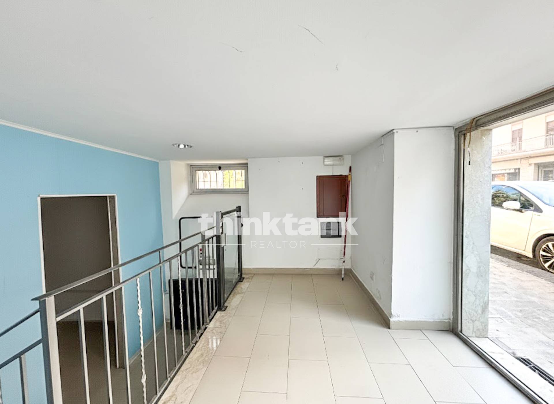 Locale commerciale in vendita a Siracusa, Gelone