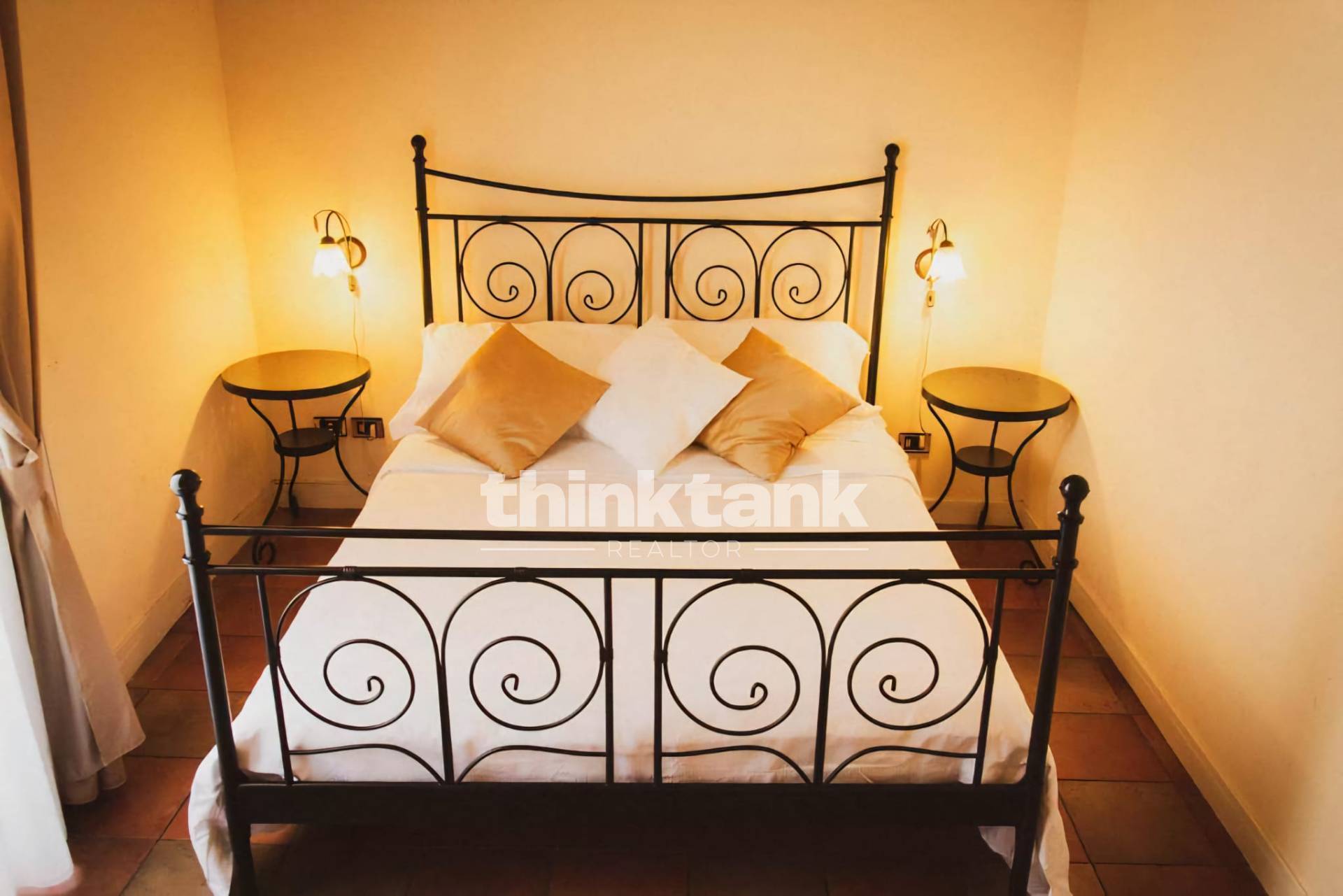 4 o pi locali in vendita a Catania, Zona centro