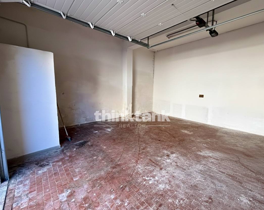 Box o garage in vendita a Siracusa