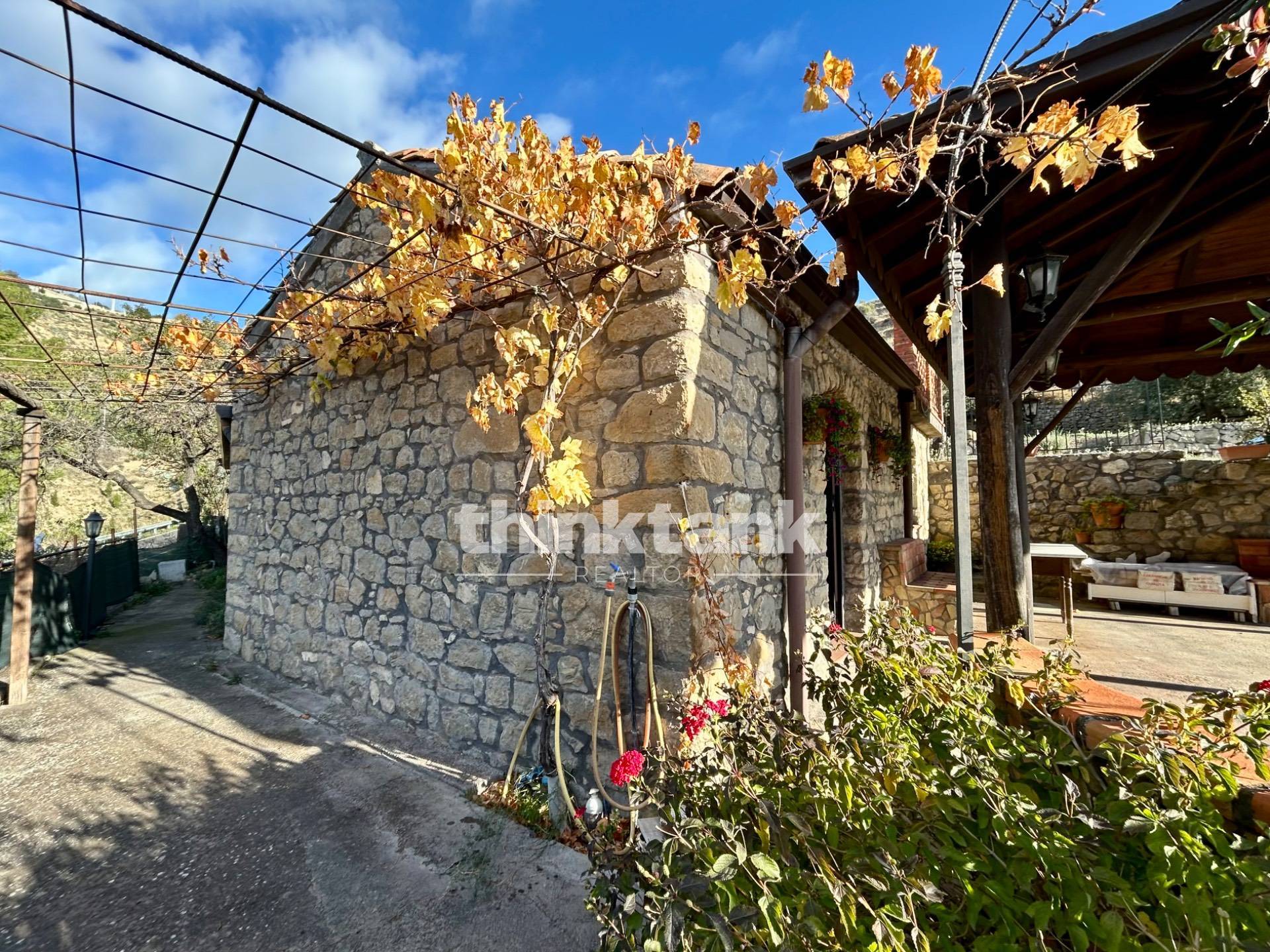 Villino in vendita a Centuripe