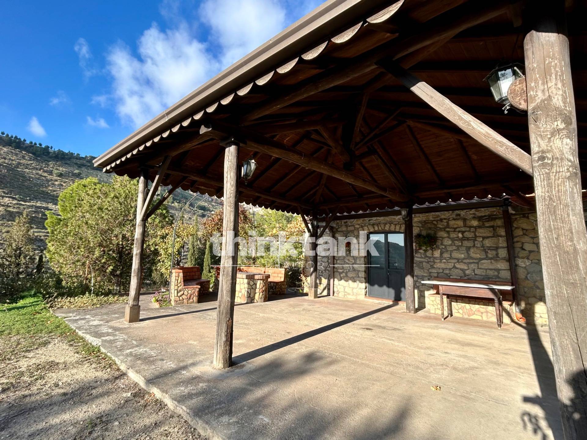 Villino in vendita a Centuripe