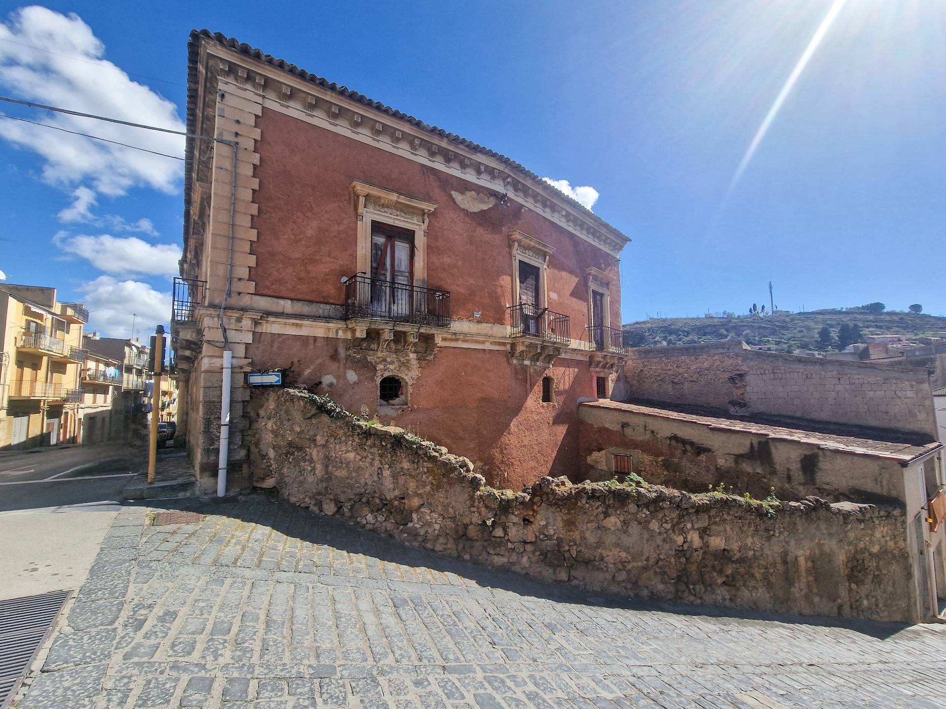 Casa indipendente in vendita a Leonforte