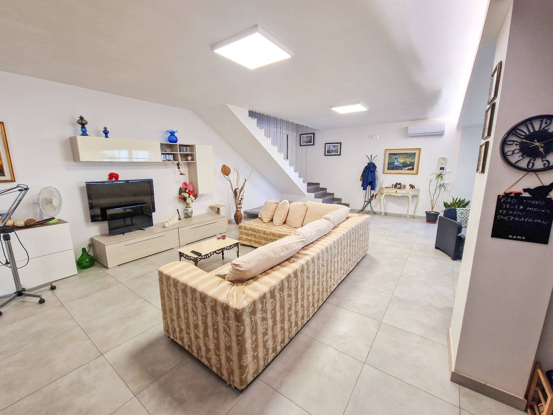 Villa a schiera in vendita a Scicli, Iungi