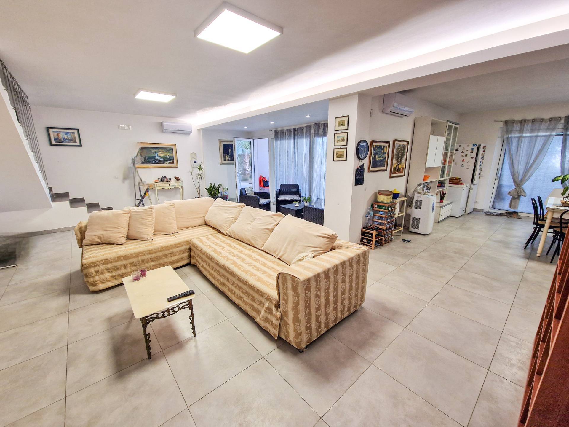 Villa a schiera in vendita a Scicli, Iungi