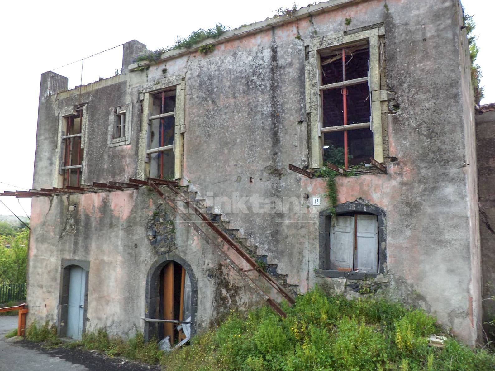 Rustico/Casale/Corte in vendita a Zafferana Etnea