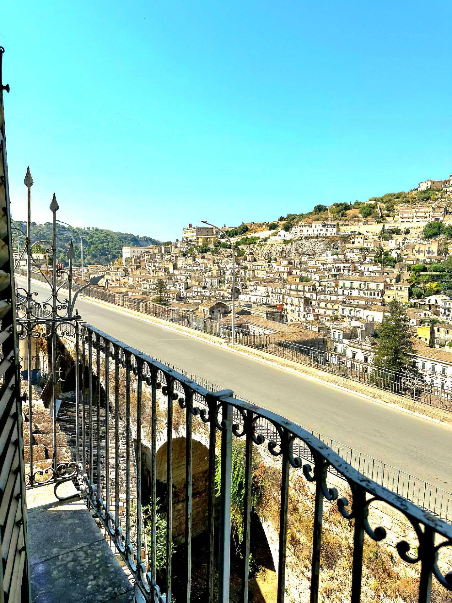 Casa singola in vendita a Modica, Modica Alta