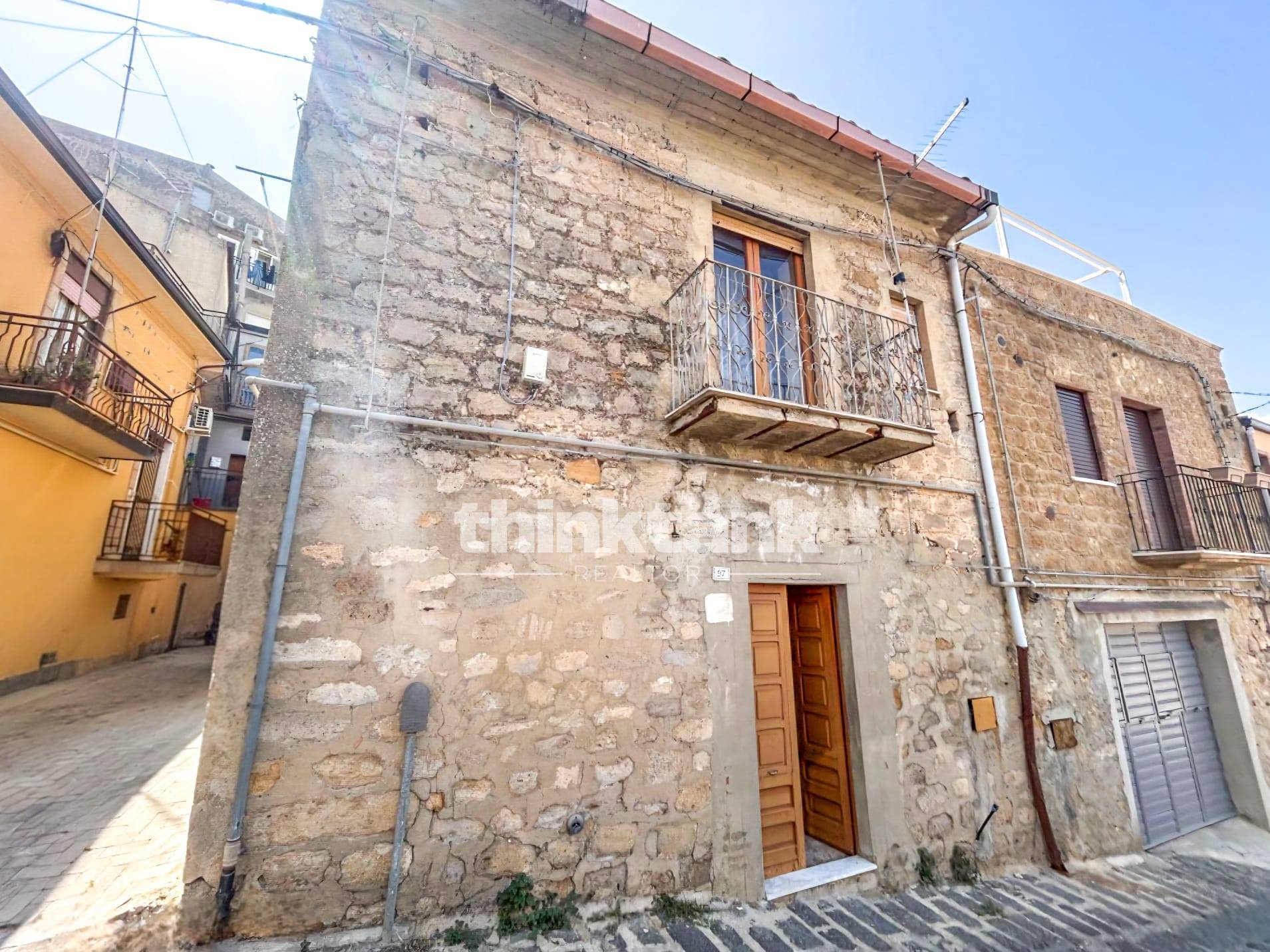 Casa singola in vendita a Aidone