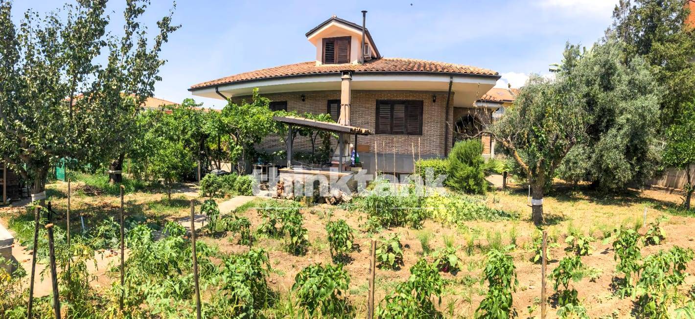 Villa in vendita a Motta Sant'Anastasia