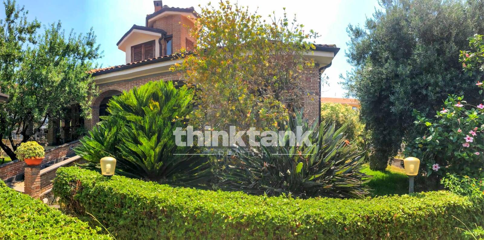 Villa in vendita a Motta Sant'Anastasia