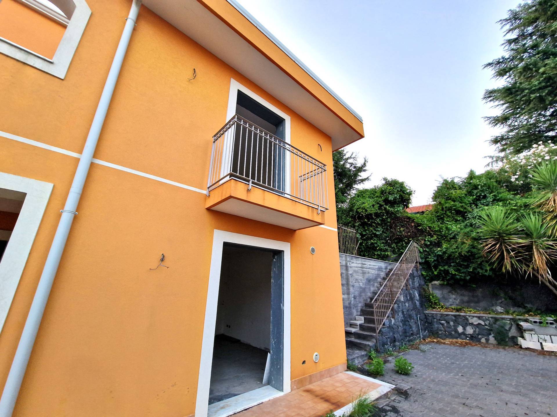 Villa bifamiliare in vendita a Pedara