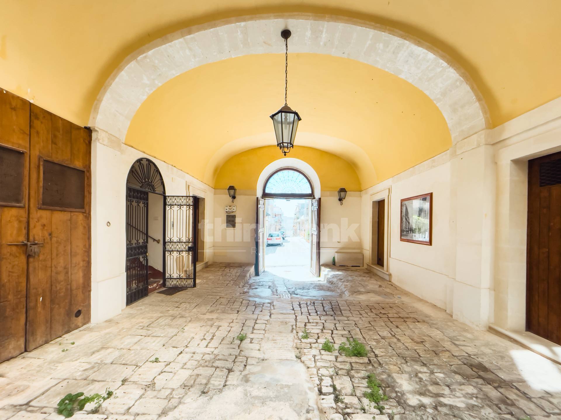 Palazzo in vendita a Rosolini