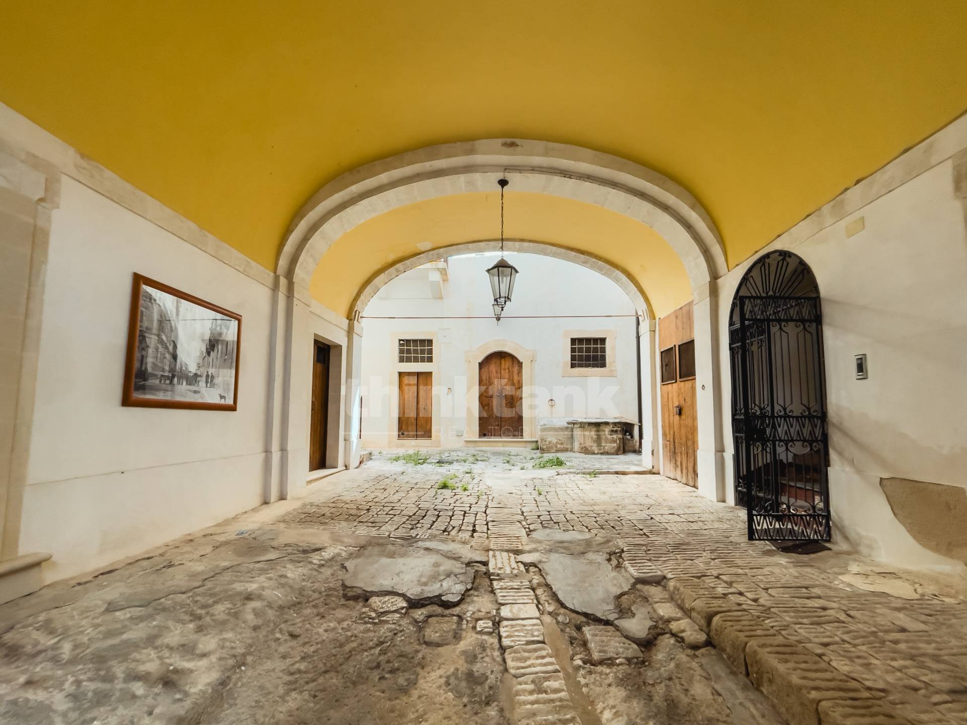 Palazzo in vendita a Rosolini