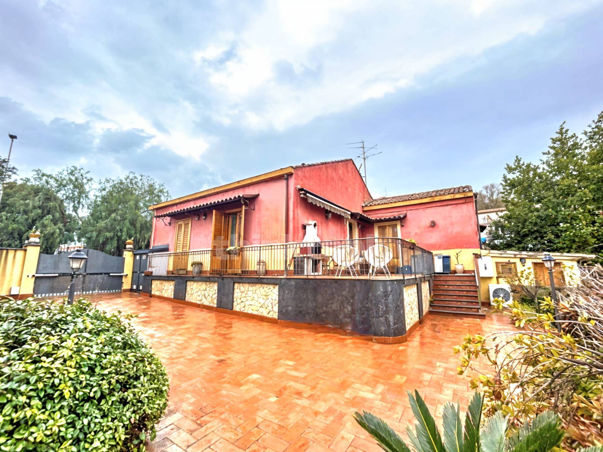 Villa in vendita a Zafferana Etnea