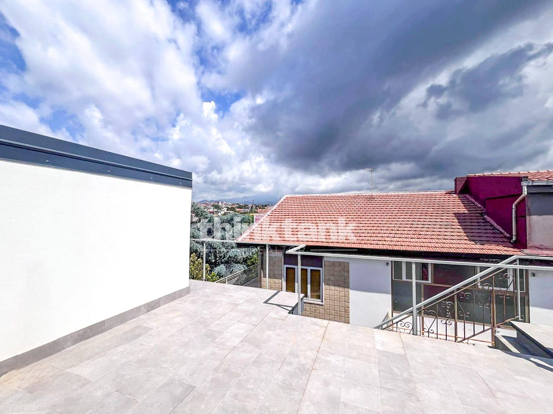 Casa indipendente in affitto a Sant'Agata li Battiati