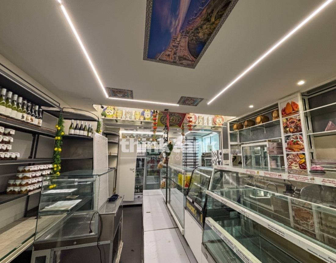 Locale commerciale in vendita a Siracusa