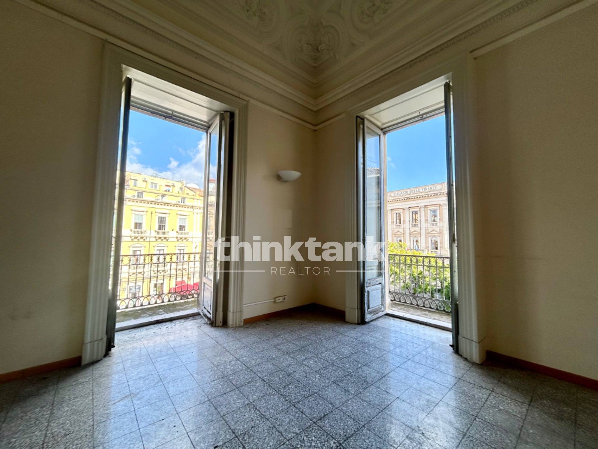 Palazzo in affitto a Catania, Centro Storico,Garibaldi,Vittorio Emanuele