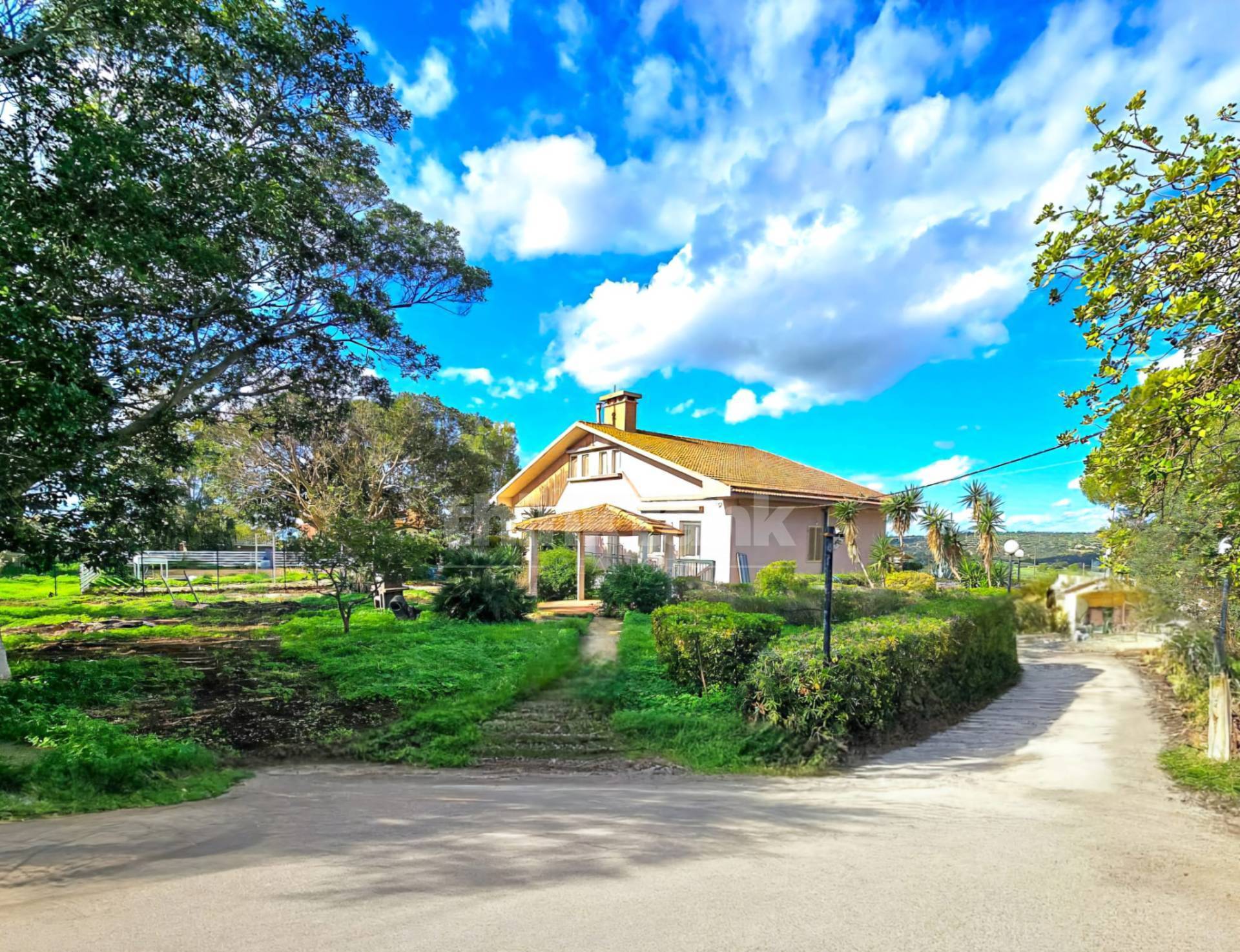 Villa bifamiliare in vendita a Ragusa