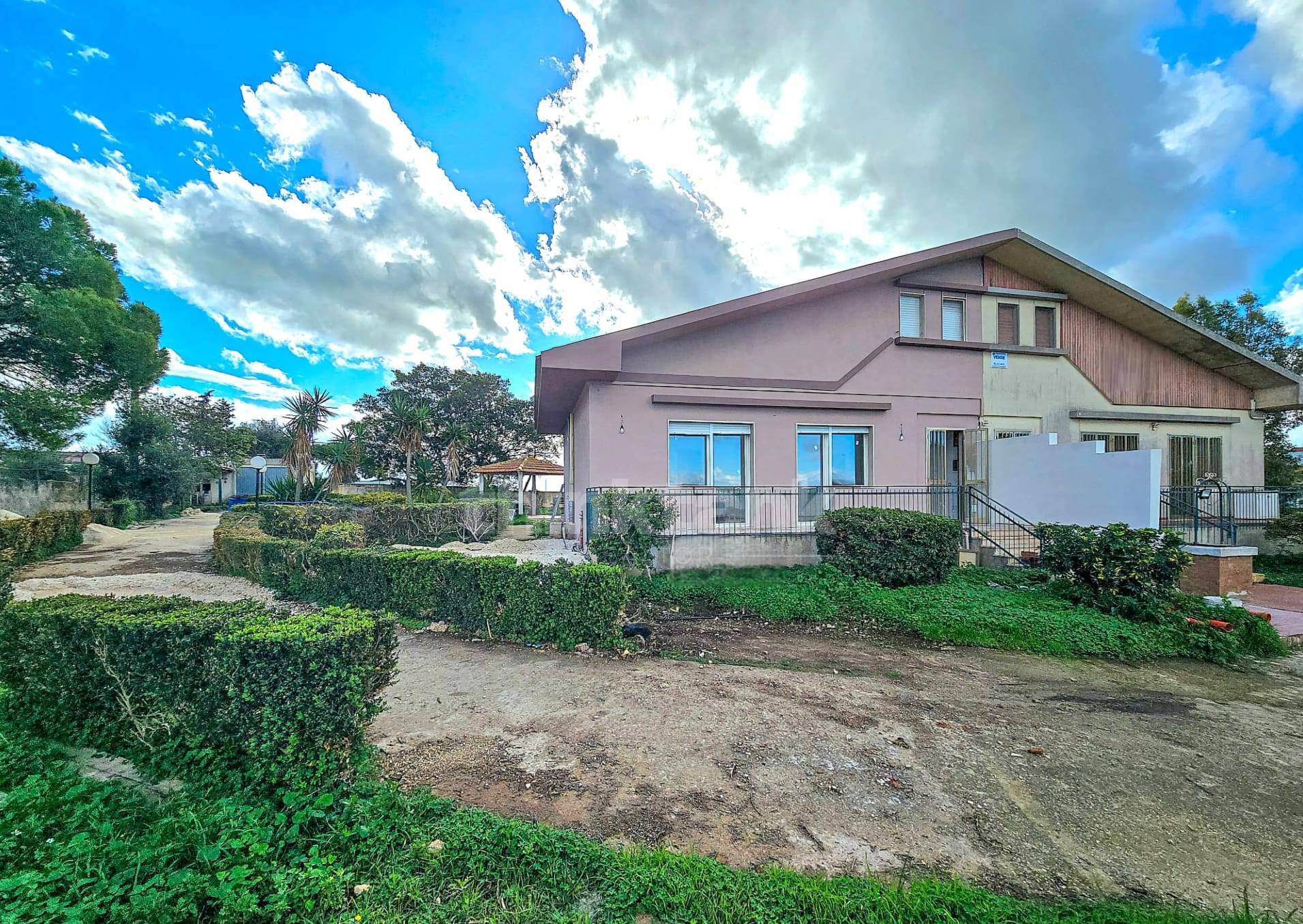 Villa bifamiliare in vendita a Ragusa