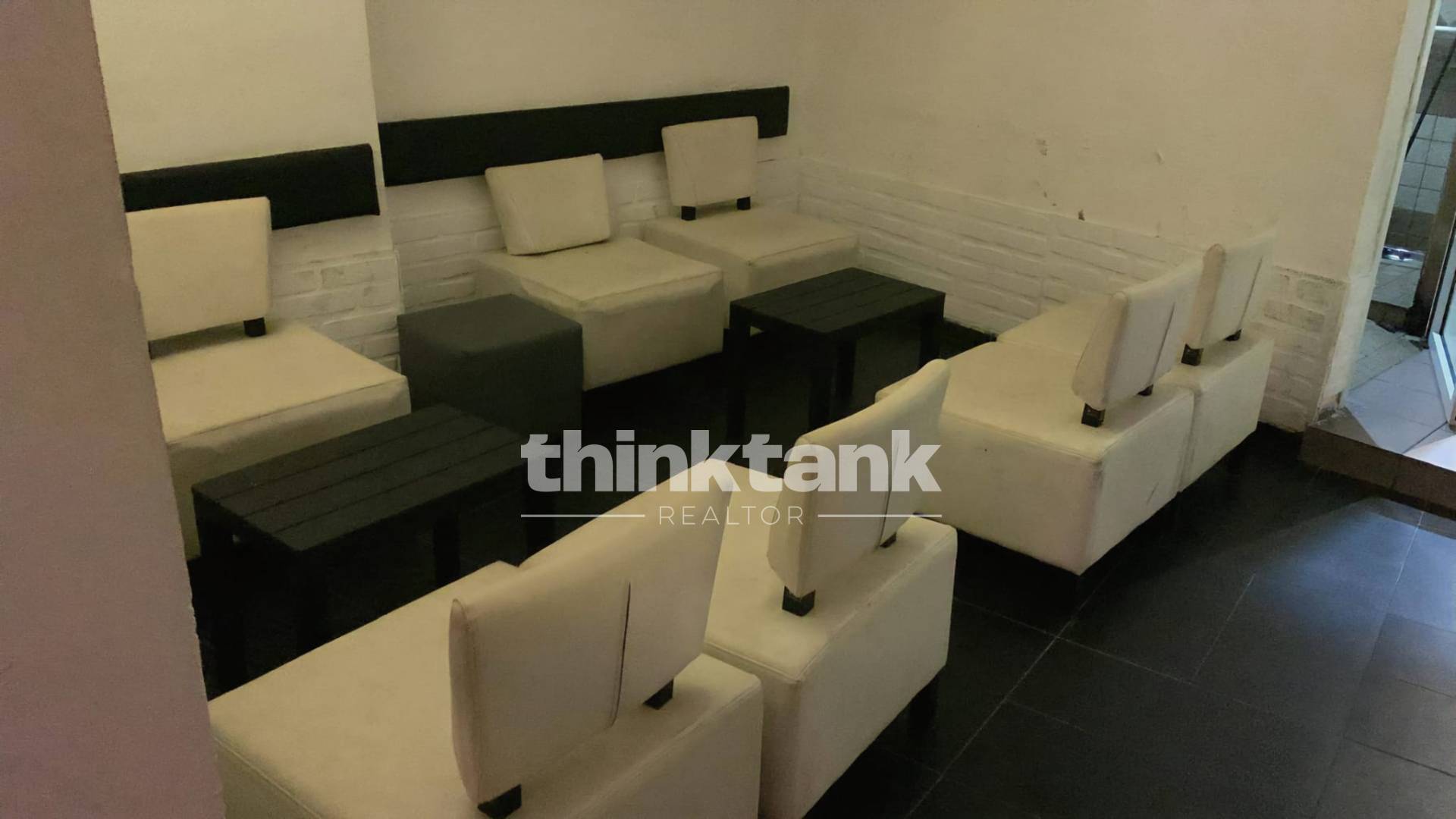 Locale commerciale in vendita a Catania, Centro Storico,Garibaldi,Vittorio Emanuele