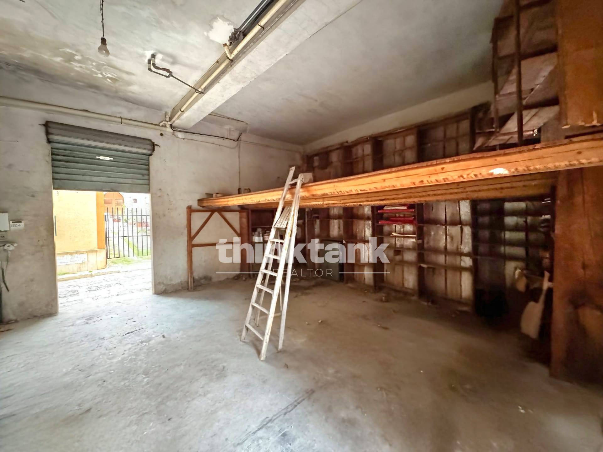 Magazzino in vendita a Pachino