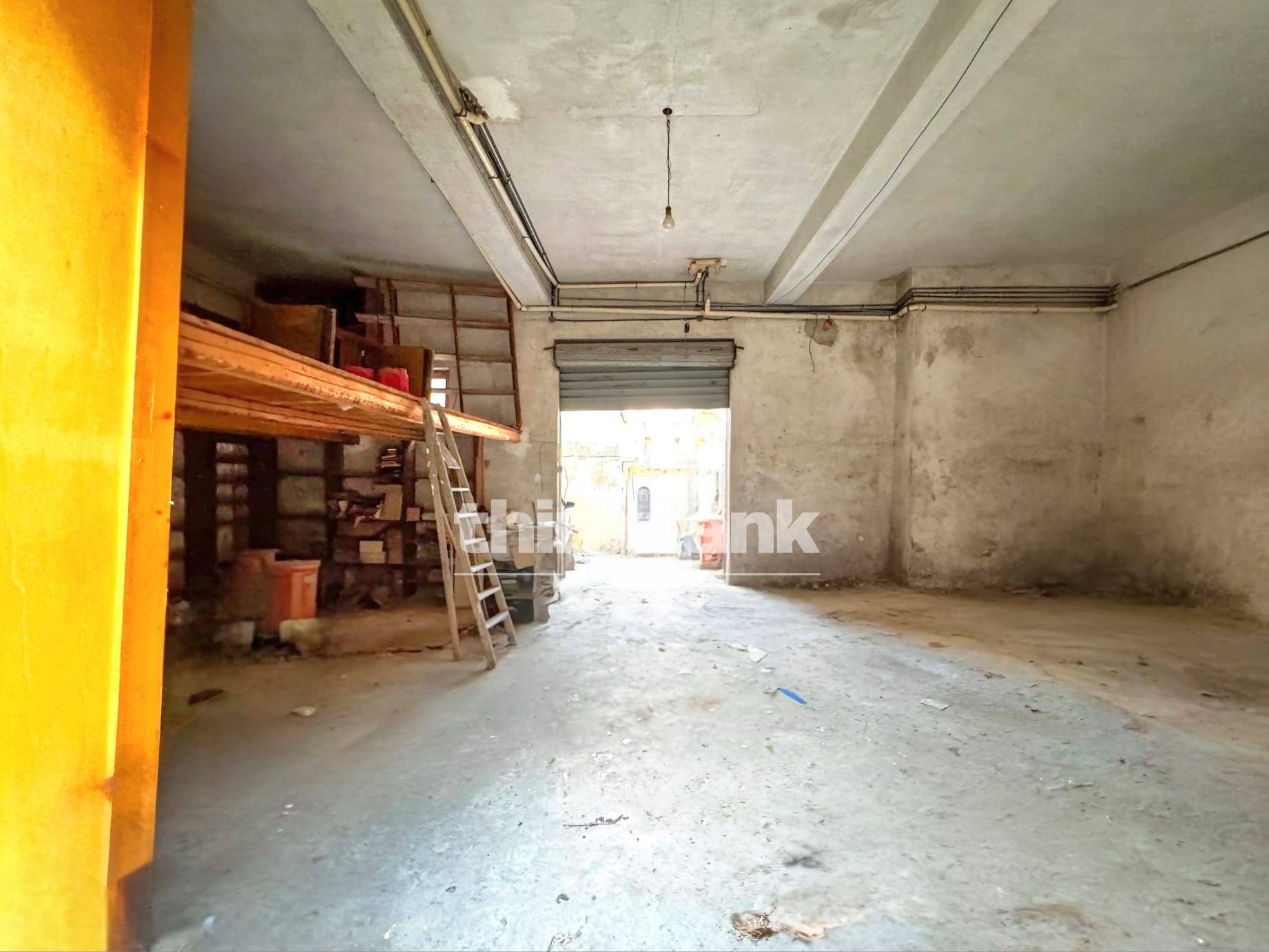 Magazzino in vendita a Pachino