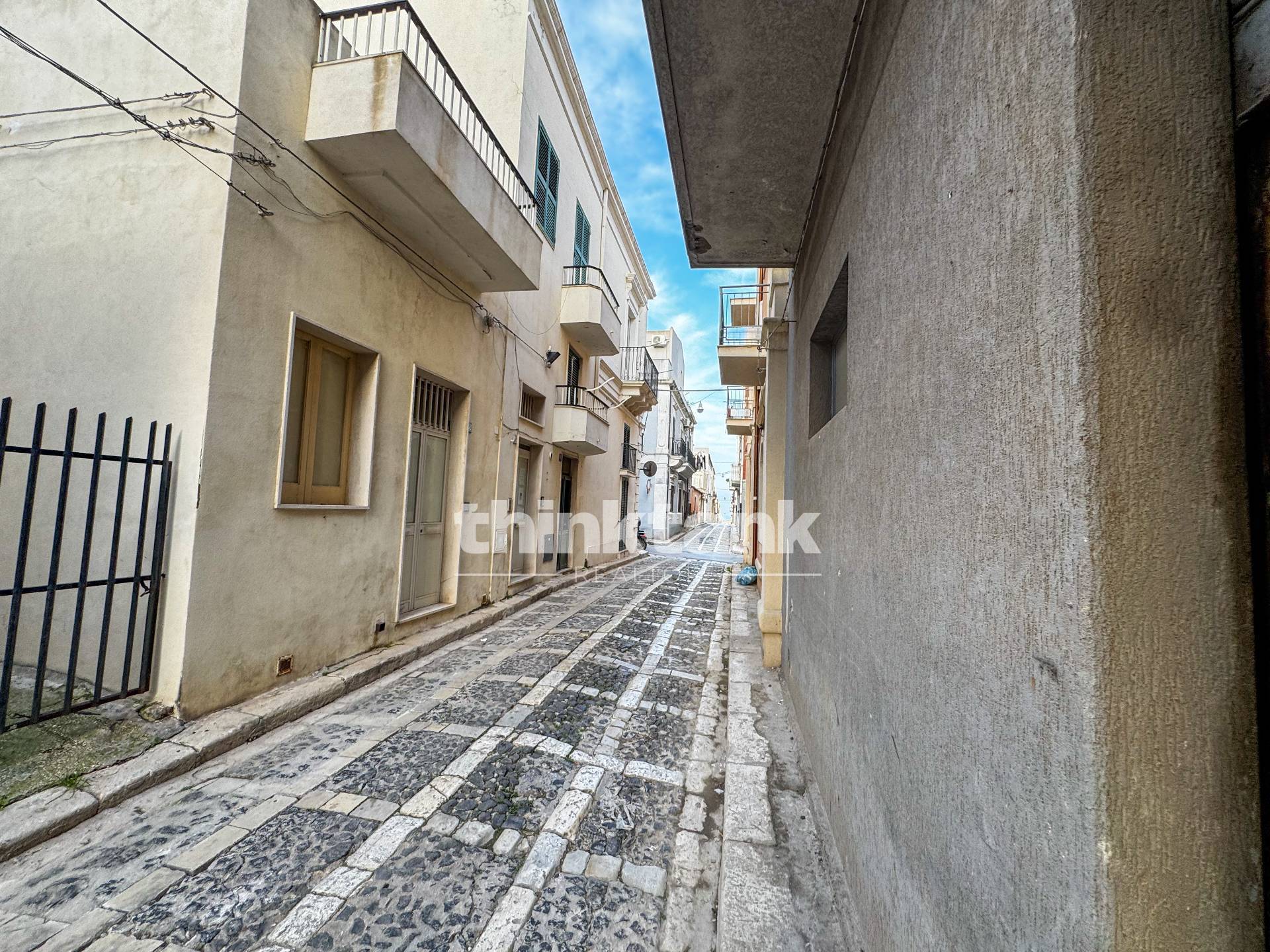 Magazzino in vendita a Pachino