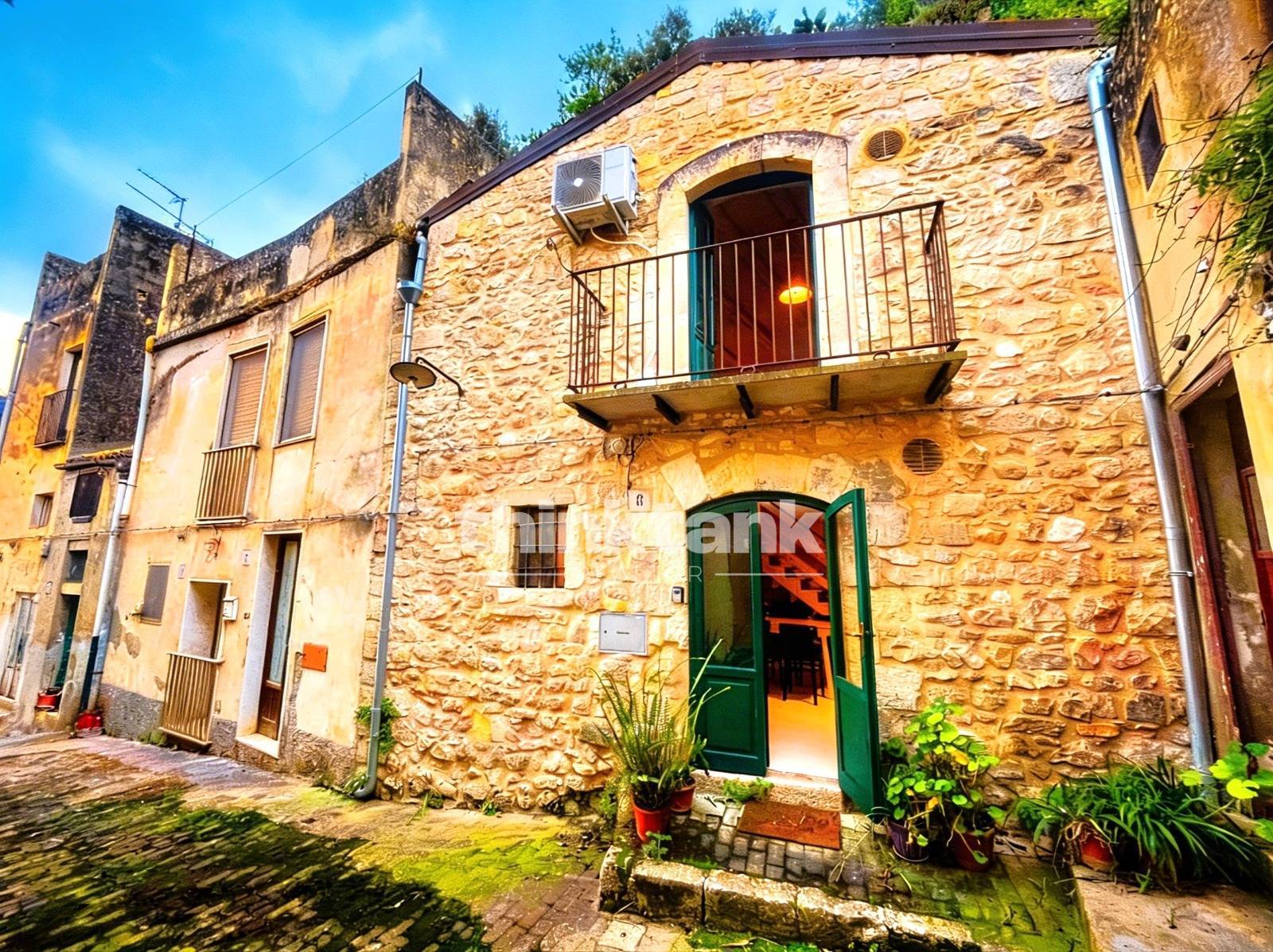 Casa indipendente in vendita a Modica, Modica Bassa