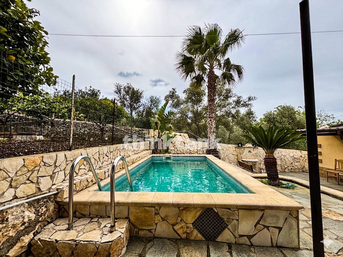 Villa in vendita a Floridia