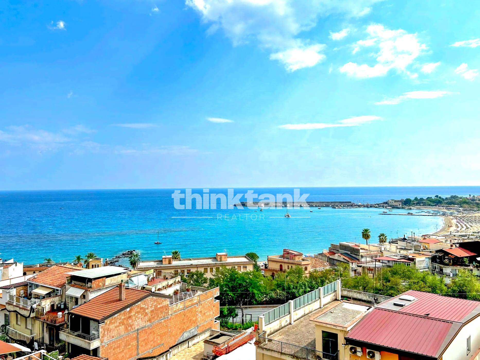 Casa singola in vendita a Giardini-Naxos, Giardini