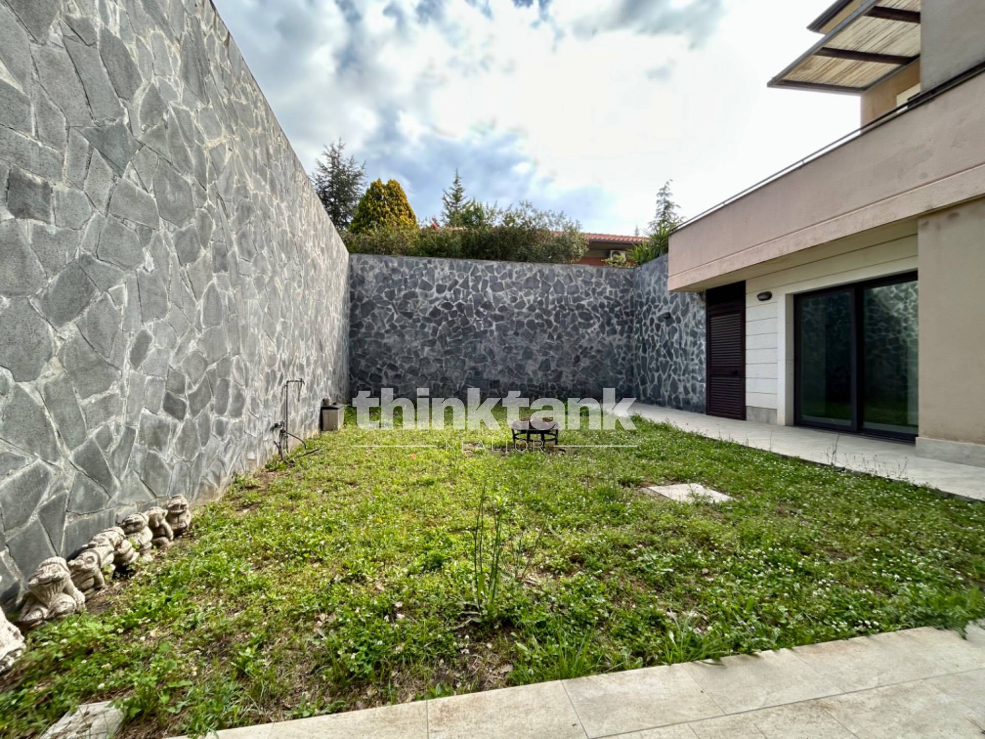 Villa bifamiliare in vendita a Pedara