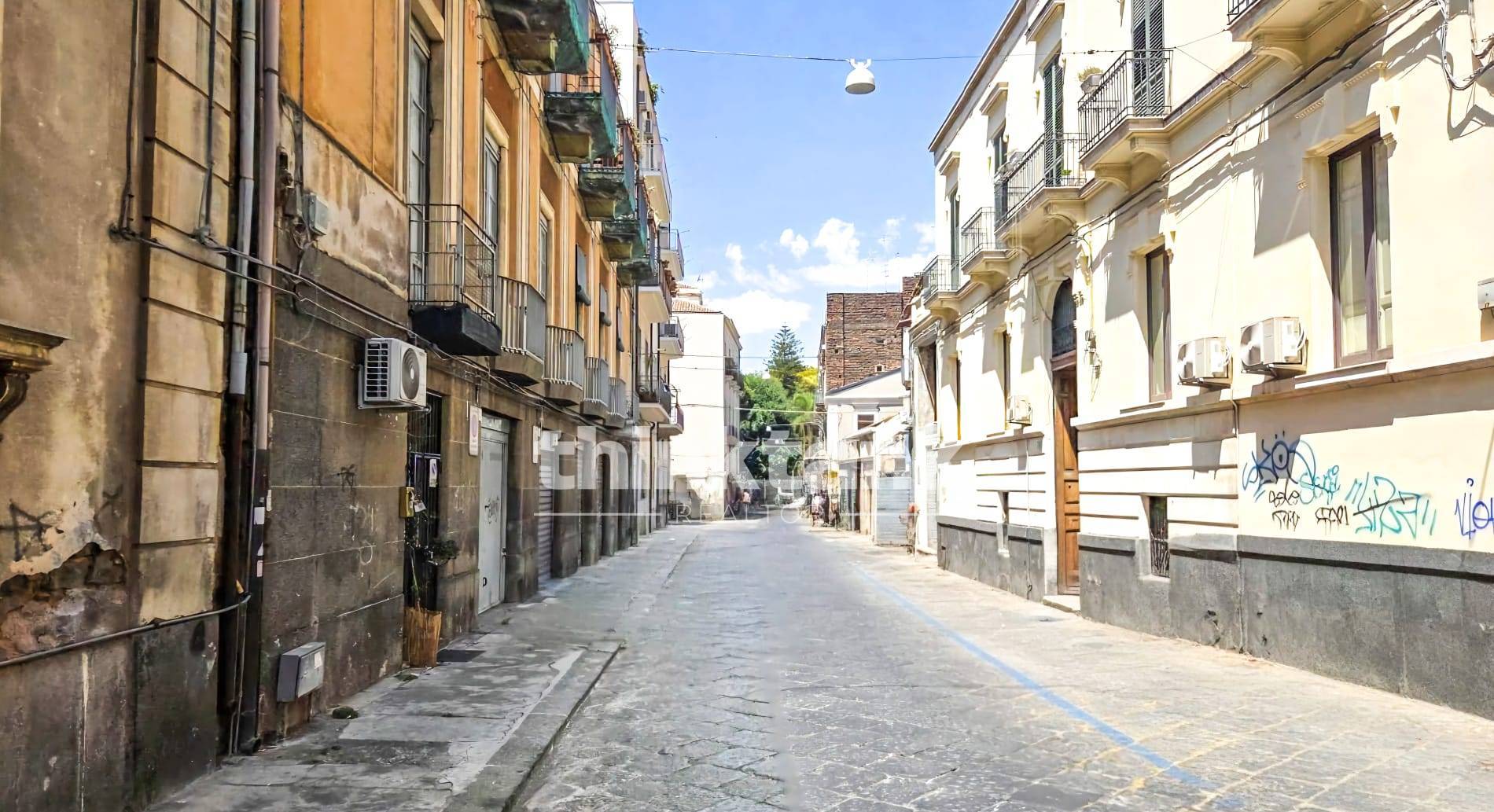 Appartamento in vendita a Catania, Villa Bellini