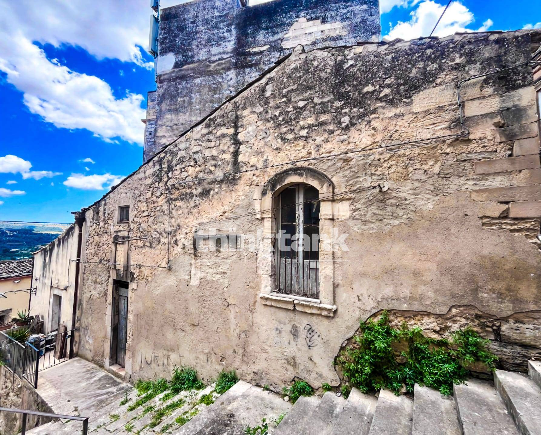Appartamento indipendente in vendita a Ragusa, Centro
